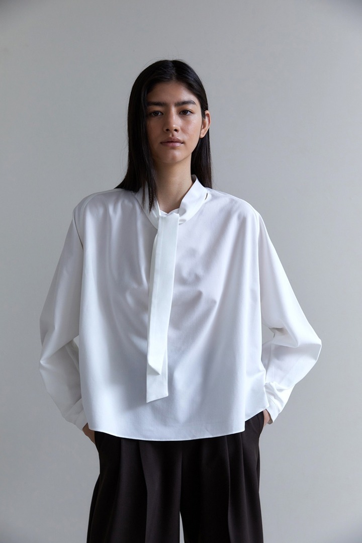 [블리온느] Tie neck blouse (2colors)