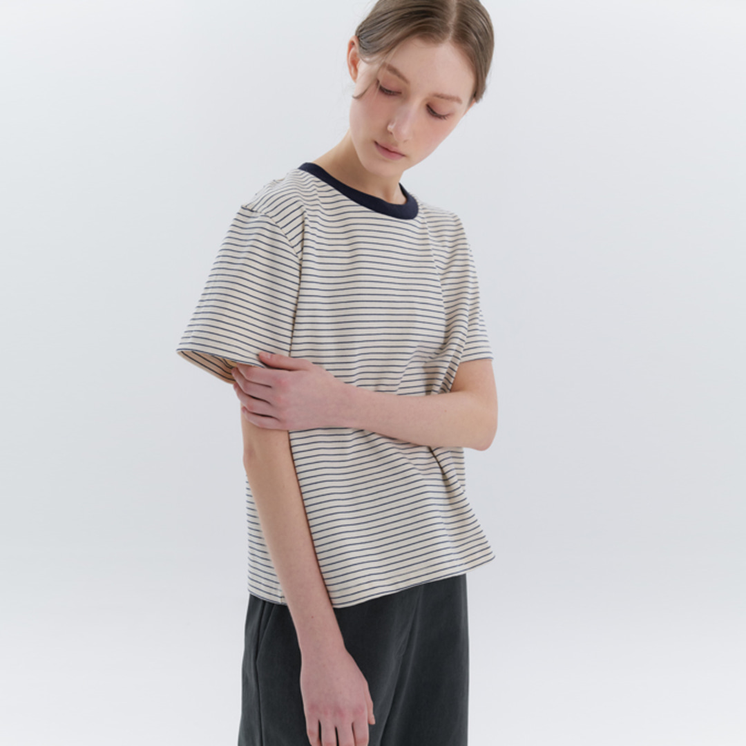 [위티앤험블] Pin Stripe T-Shirt (Navy)