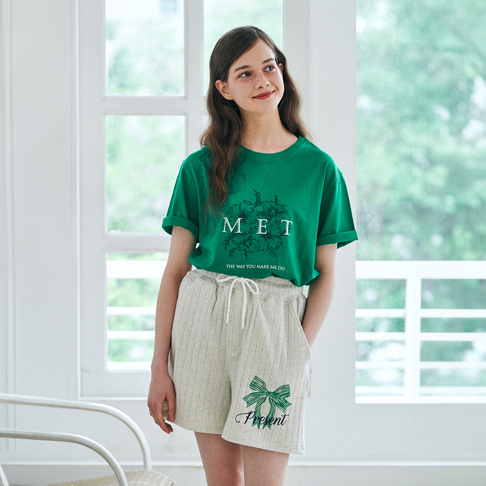 [메타퍼] MET Two-tone Lettering Flower T-Shirt Green
