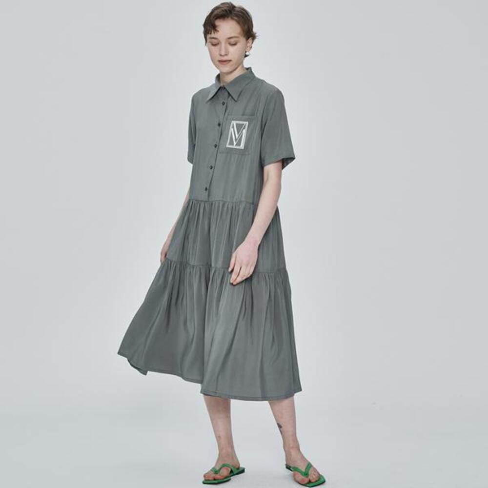 [비먼] oversized tiered dress with logo embroidery_khaki