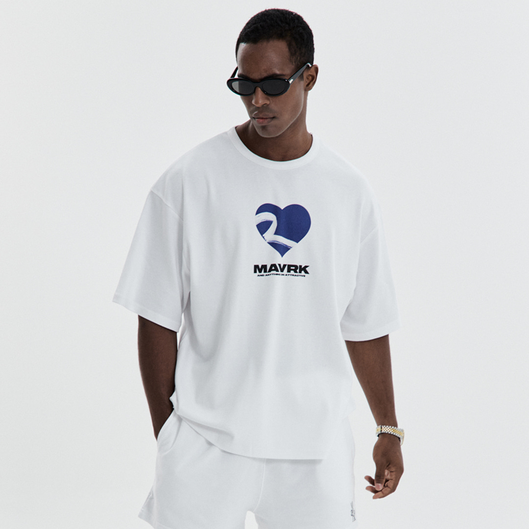 [매버릭] MVR 하트 로고 오버핏 티셔츠 화이트