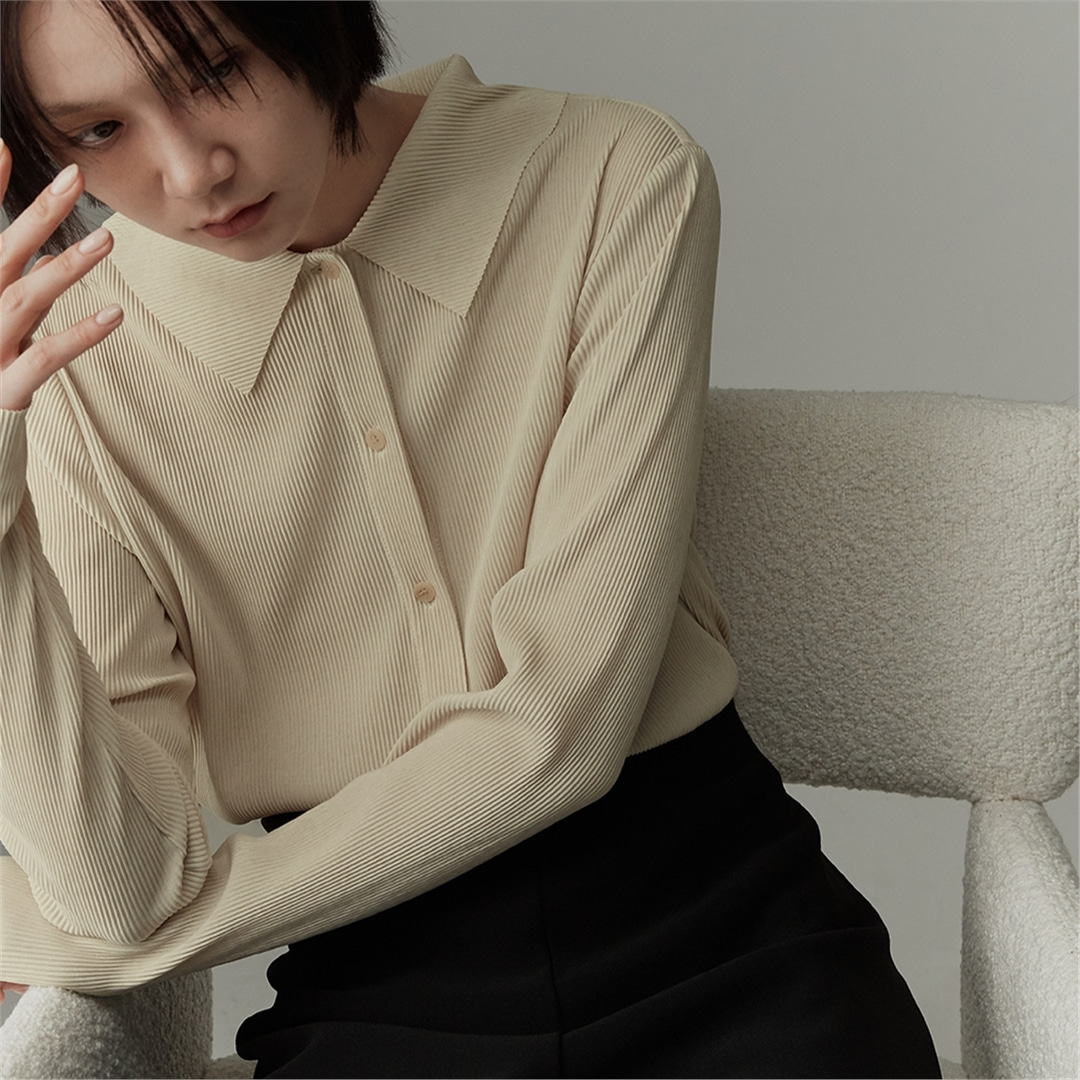 [N][리이] WIDE COLLAR PLEATED BLOUSE