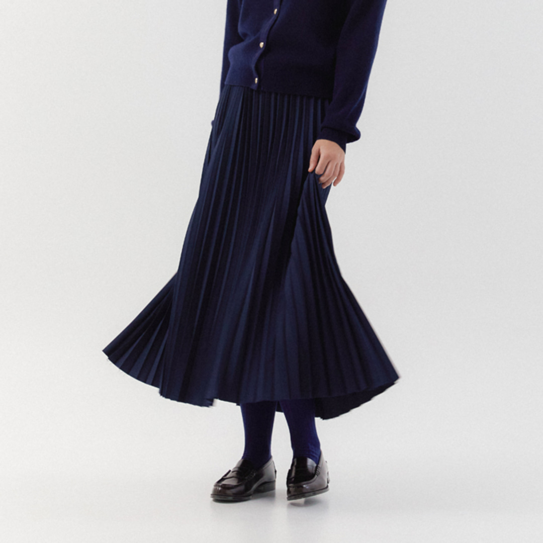 [위티앤험블] Wool Pleats Band Long Skirt (Navy)
