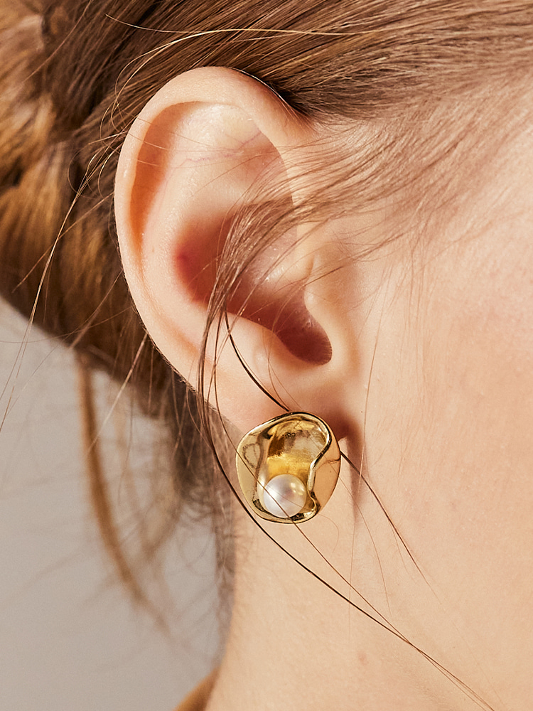[소수] Leaf Freshwater Pearl Earring 리프 담수 진주 귀걸이
